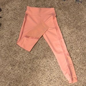 Light pink active leggings